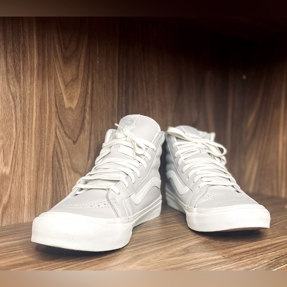 Vans White Skate SK8-HI Show With Zipper In The Back - Picture 1 of 9